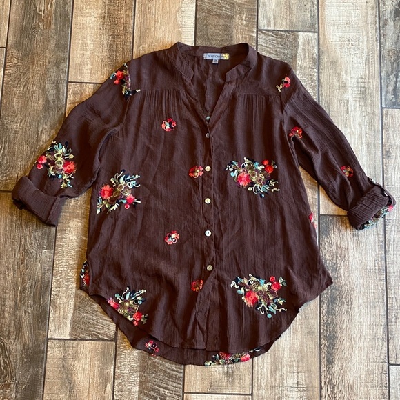 figueroa & flower Tops - Figueroa & Flower Brown Floral Embroidered Women's Top